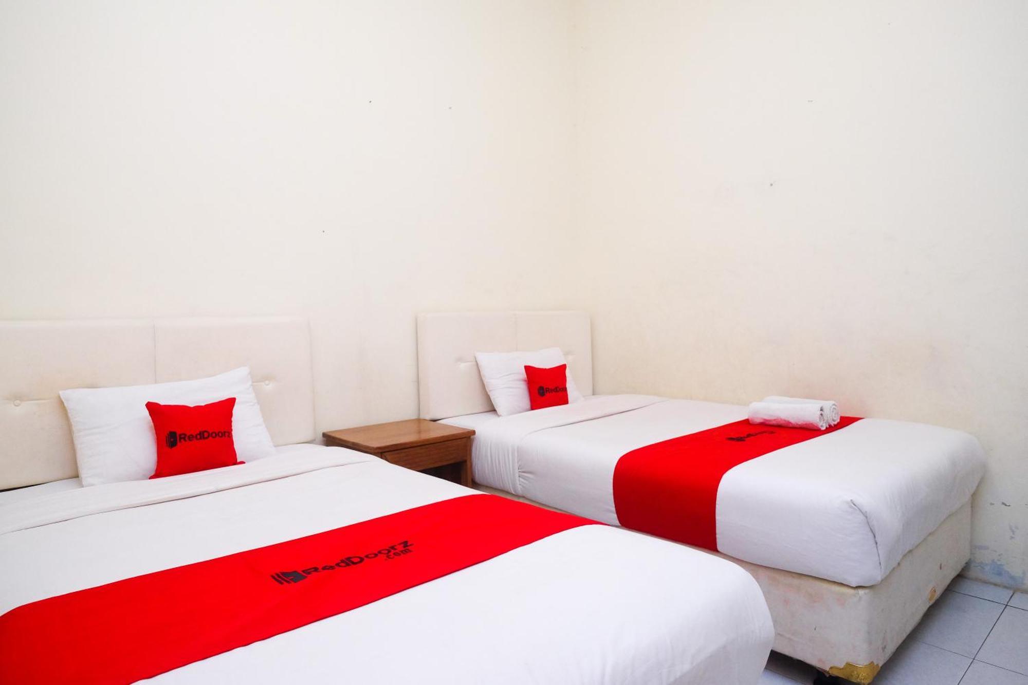 Reddoorz Syariah Near Pakuwon Mall Jogja Kejayan Экстерьер фото