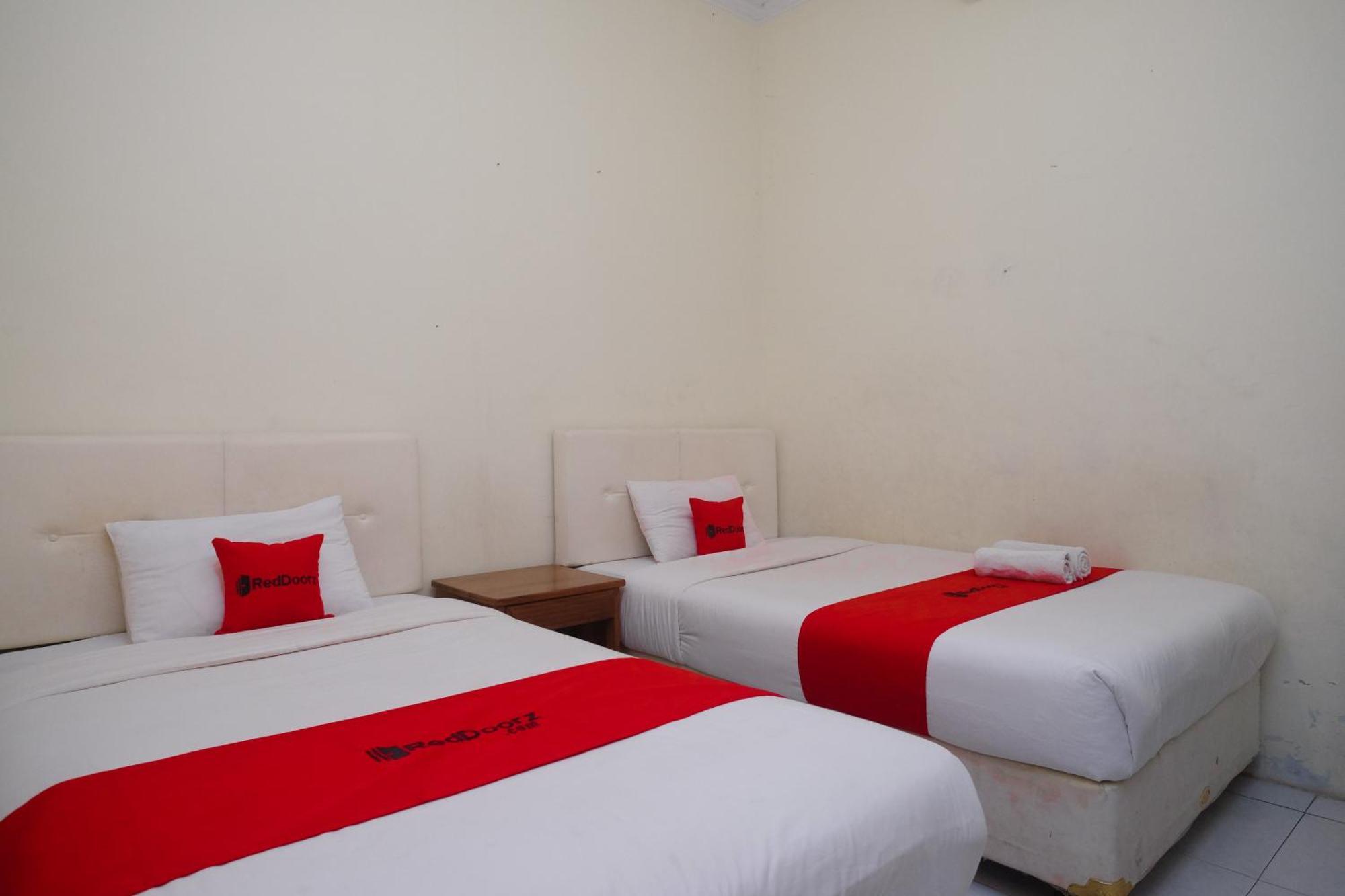 Reddoorz Syariah Near Pakuwon Mall Jogja Kejayan Экстерьер фото
