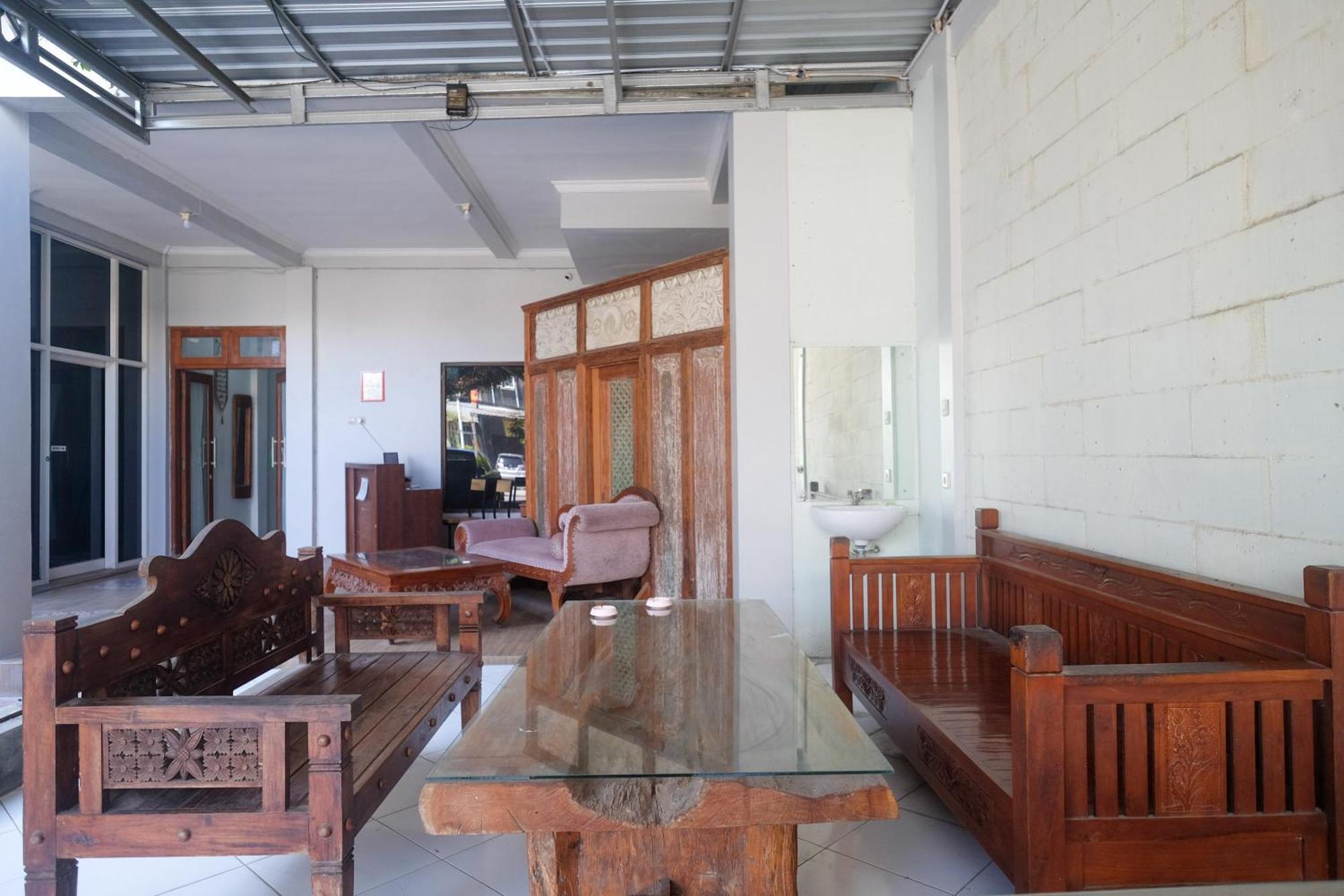 Reddoorz Syariah Near Pakuwon Mall Jogja Kejayan Экстерьер фото