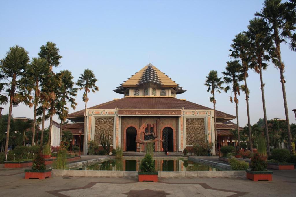 Reddoorz Syariah Near Pakuwon Mall Jogja Kejayan Экстерьер фото